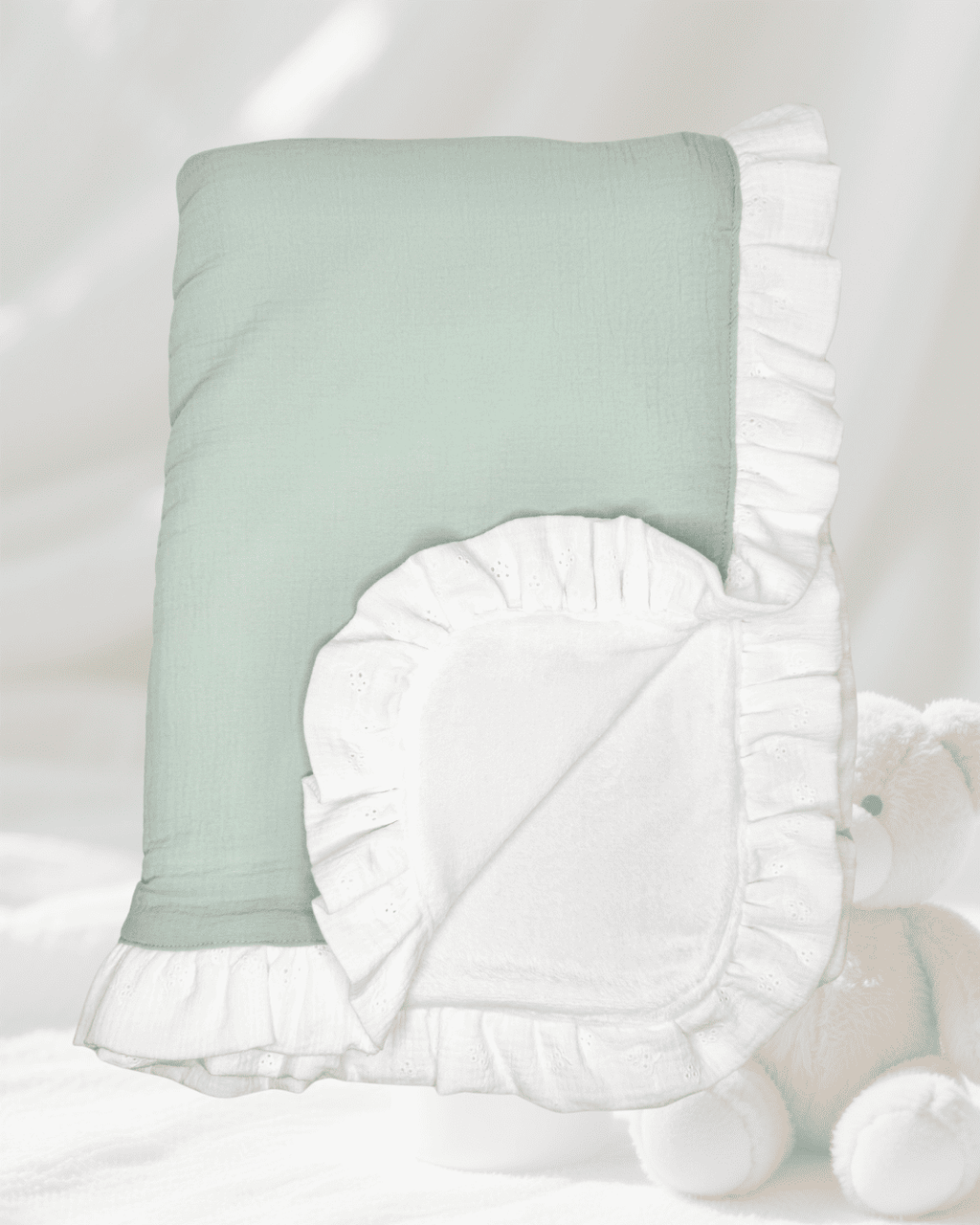 Manta Invierno Verde Pastel y Blanca Volantes