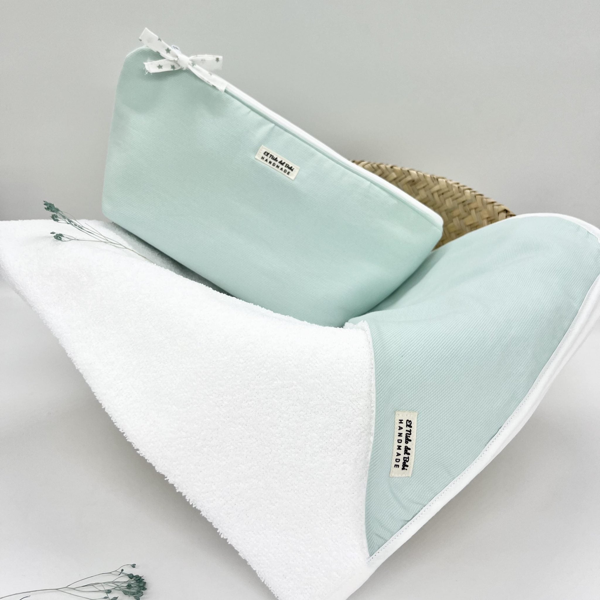 Capa de baño y neceser impermeable Verde Pastel